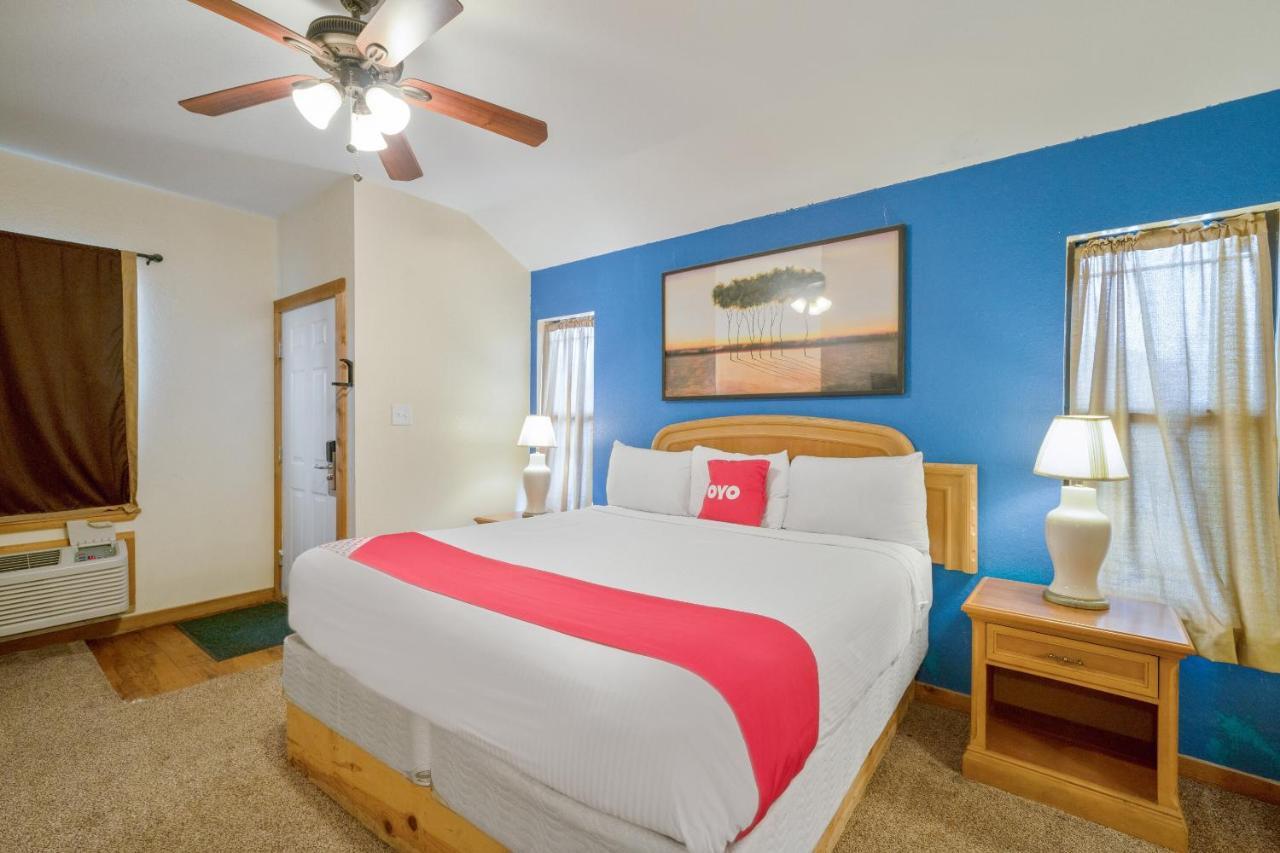 Oyo Hotel Kenedy Downtown - Us 181 Екстериор снимка