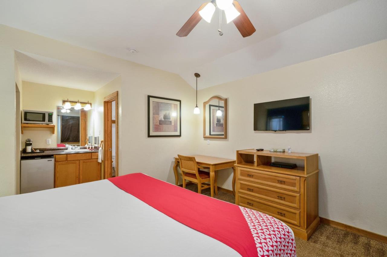 Oyo Hotel Kenedy Downtown - Us 181 Екстериор снимка