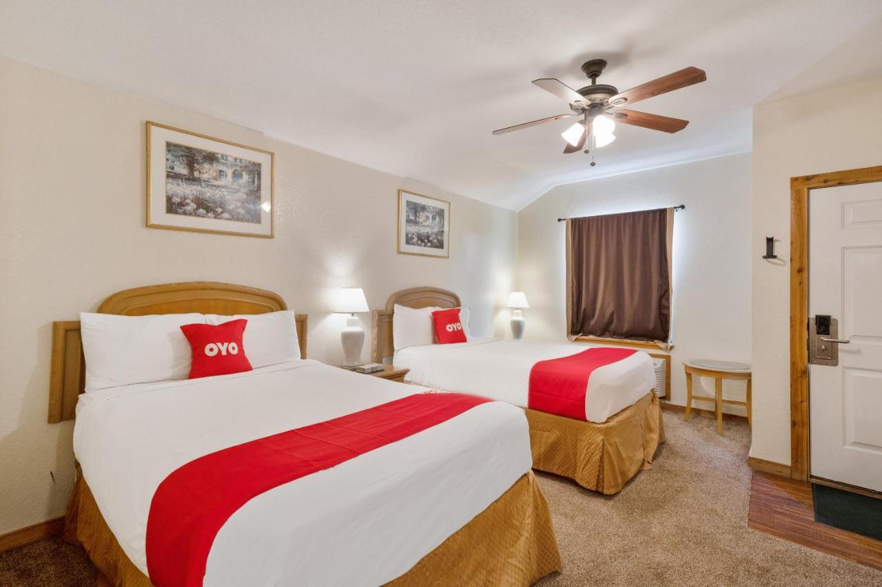 Oyo Hotel Kenedy Downtown - Us 181 Екстериор снимка