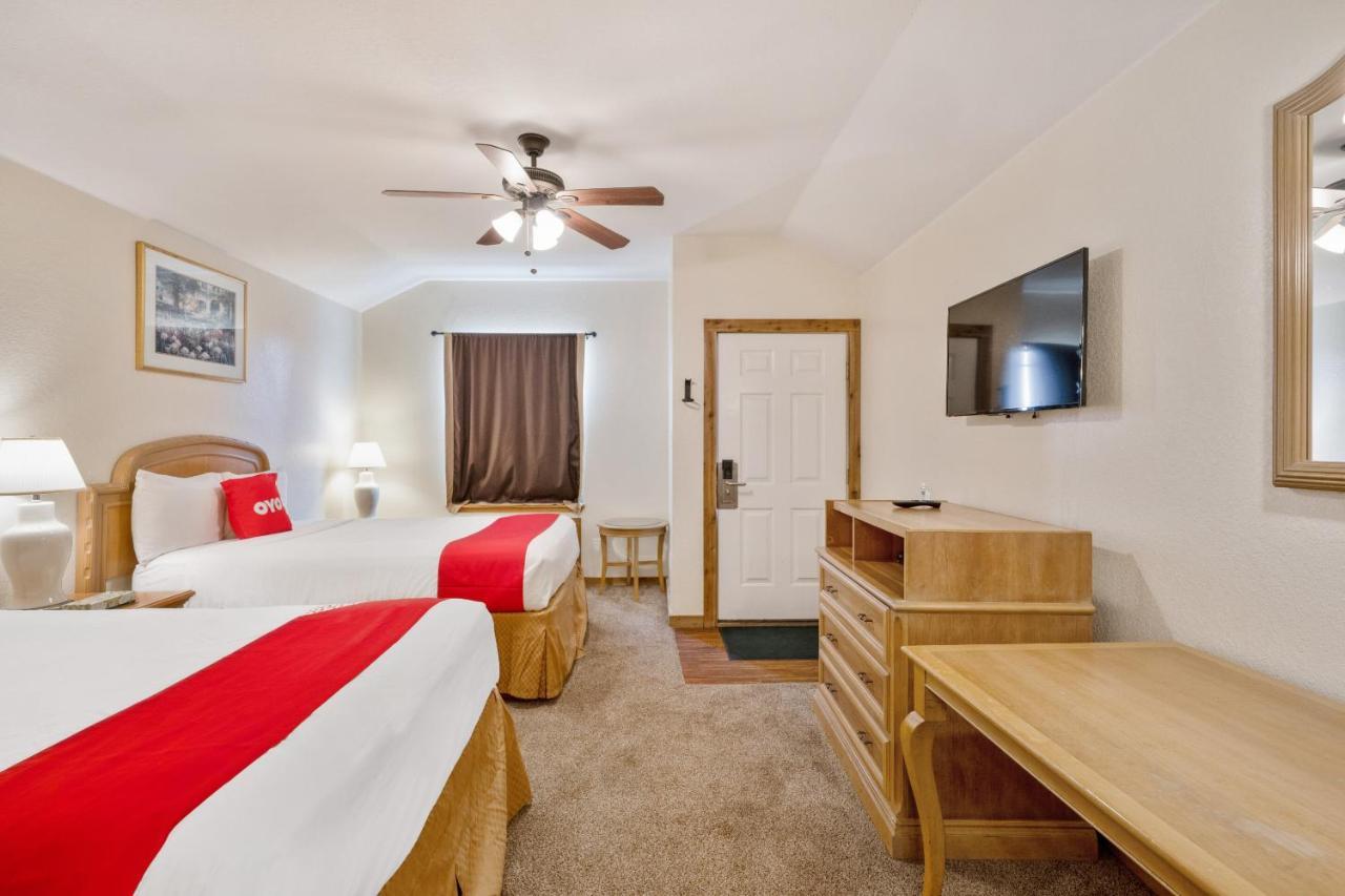 Oyo Hotel Kenedy Downtown - Us 181 Екстериор снимка