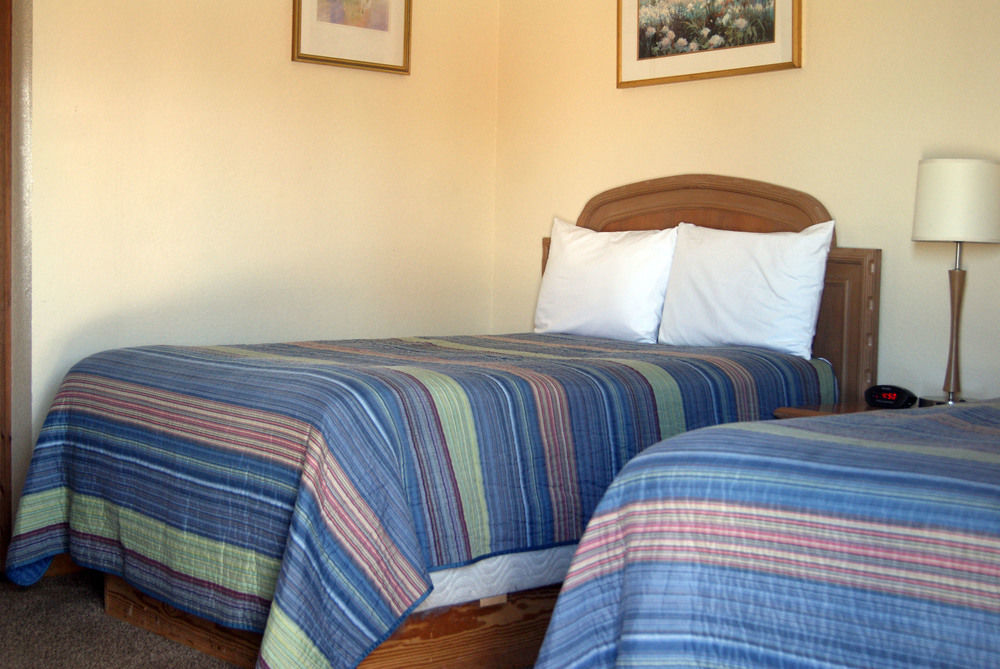 Oyo Hotel Kenedy Downtown - Us 181 Екстериор снимка